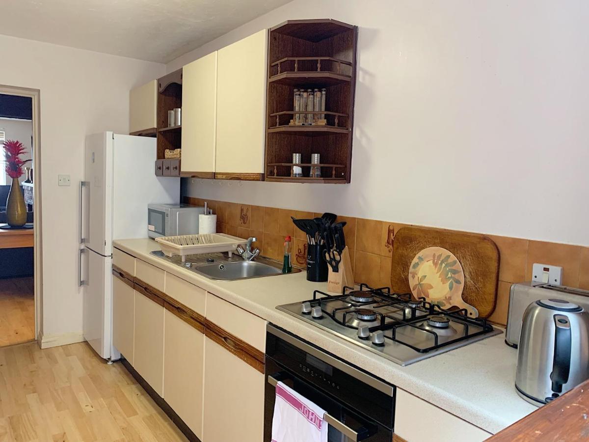 Cosy Central Windsor House Sleeps 4 エクステリア 写真