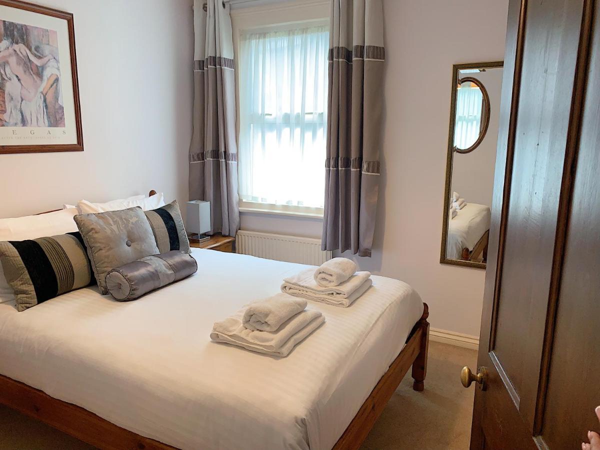 Cosy Central Windsor House Sleeps 4 エクステリア 写真